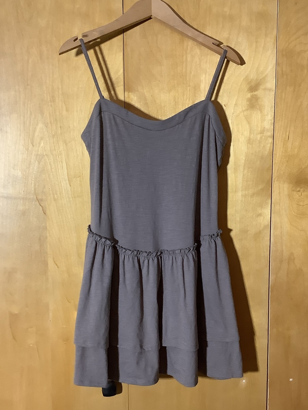 So taupe tiered mini sundress,size large